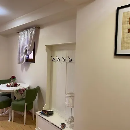 Casa De Sub Magura