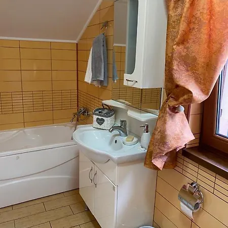 Casa De Sub Magura Guest house Simeria