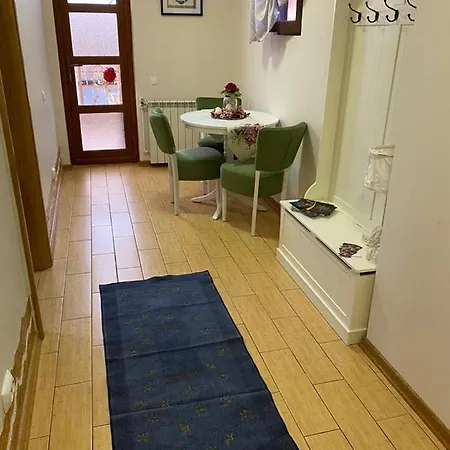 Casa De Sub Magura *