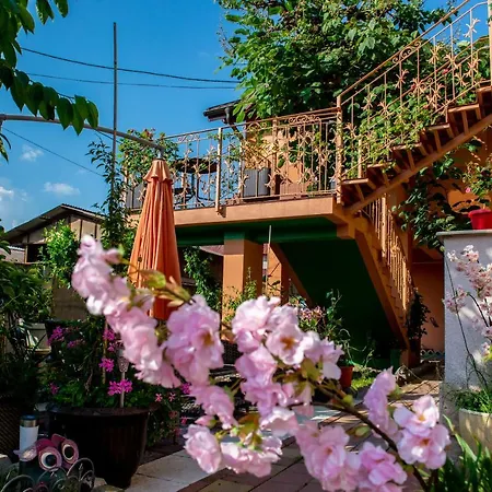 Casa De Sub Magura Simeria